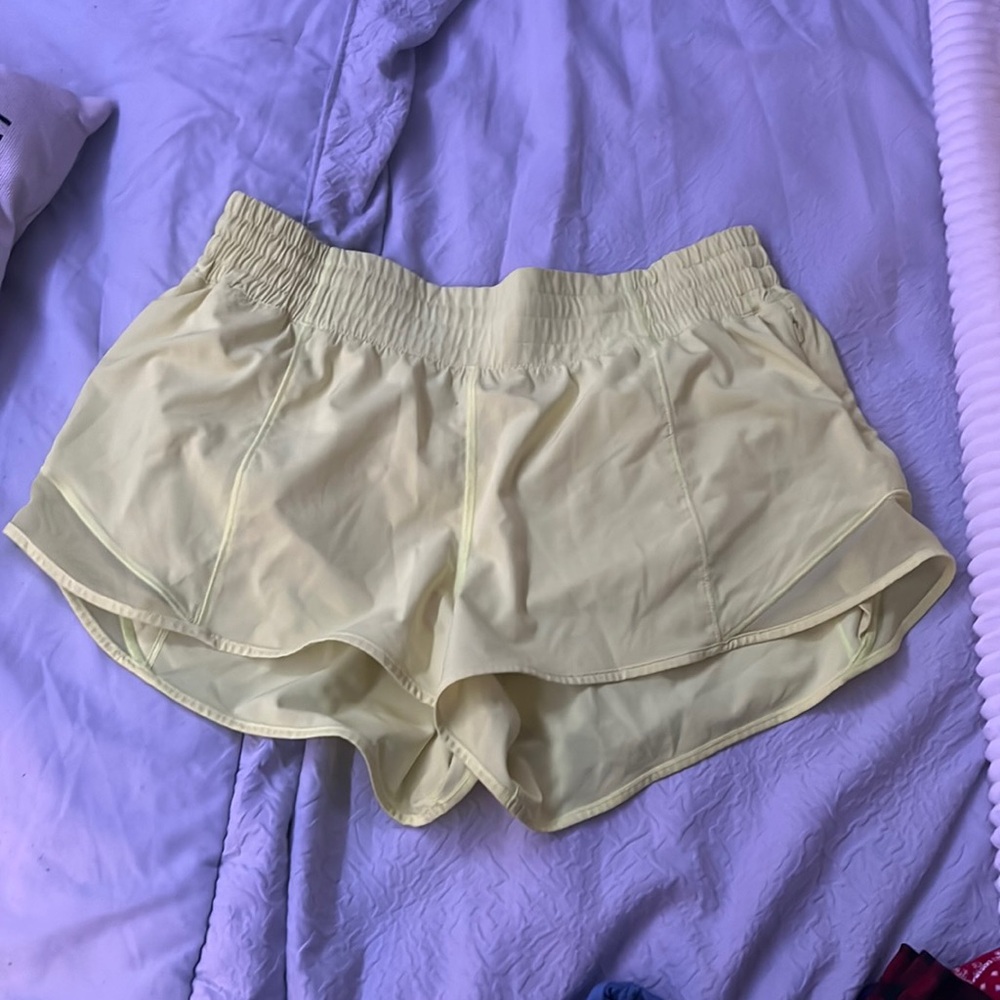 Lululemon 2.5 inch Hotty Hot shorts lemon lime.